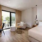Mary Hotel *